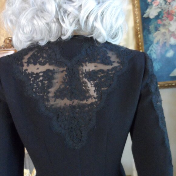 Saks Fifth Avenue Vintage Black skirt Suit w/Lace Insert Detail Size S - Picture 14 of 16